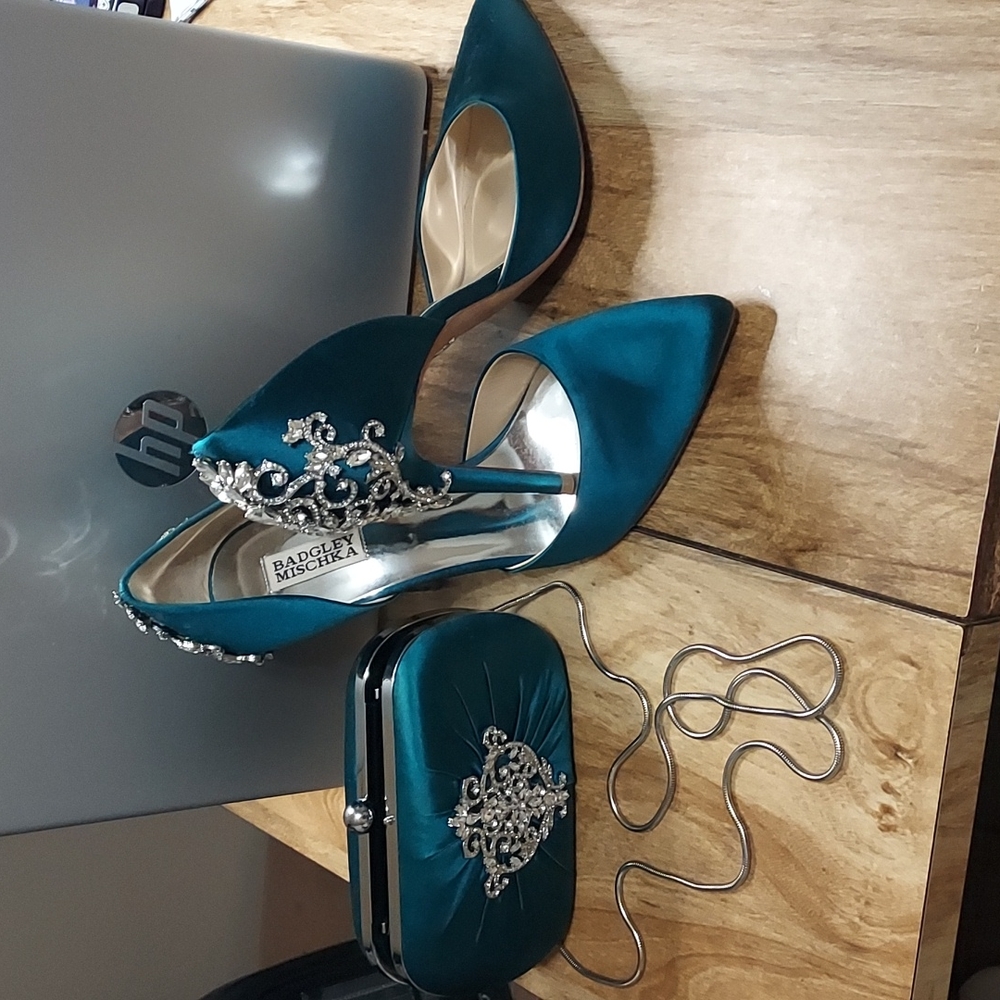 Badgley Mischka Karma Pumps - Imperial Jade Color - Size 10